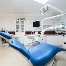Стоматологическая клиника Свой стоматолог на 6-й Радиальной улице фотография 3